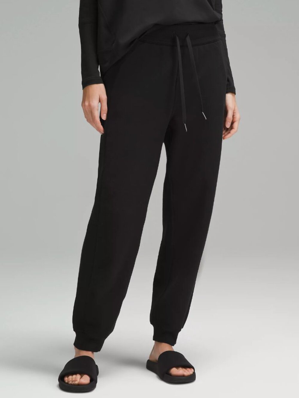 Lululemon | Scuba High-Rise Relaxed Jogger Full Length | Size 8